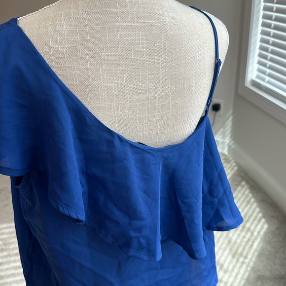 NEVERWORN. Half shoulder top. - Picture 5 of 5